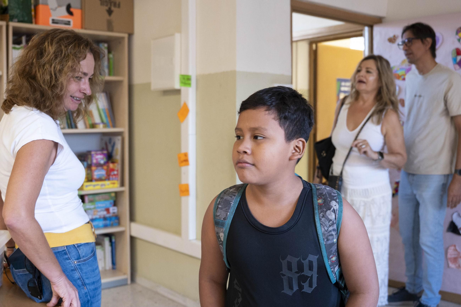 Primer día de colegio en el CEIP San Valentín de Almería, en imágenes