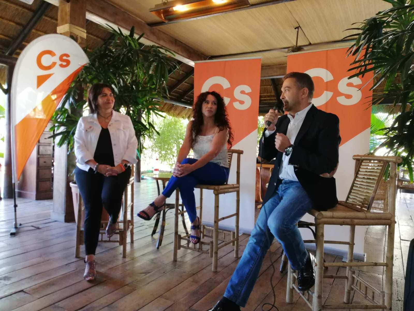 Eva Timoteo, Rocío Ruiz y Marcial Gómez.