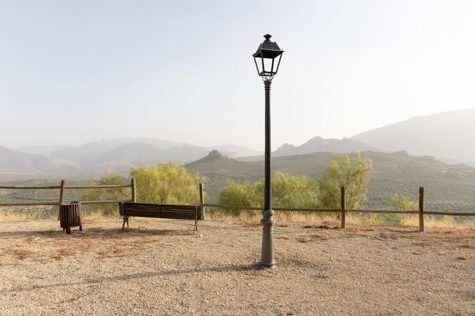 Estado de abandono del parque del Cerro de las Canteras
