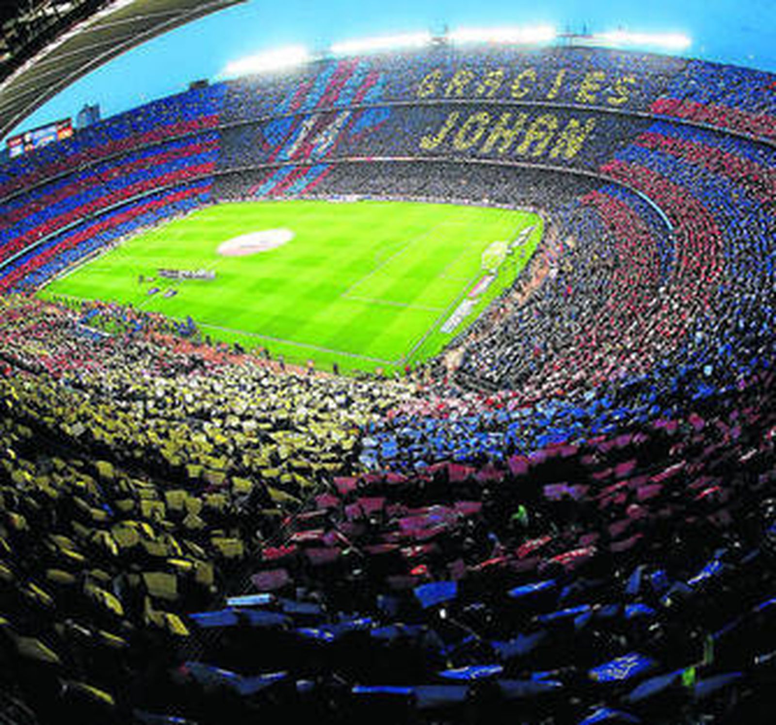 Una imagen del mosaico con el "Gràcies Johan" en el Camp Nou.