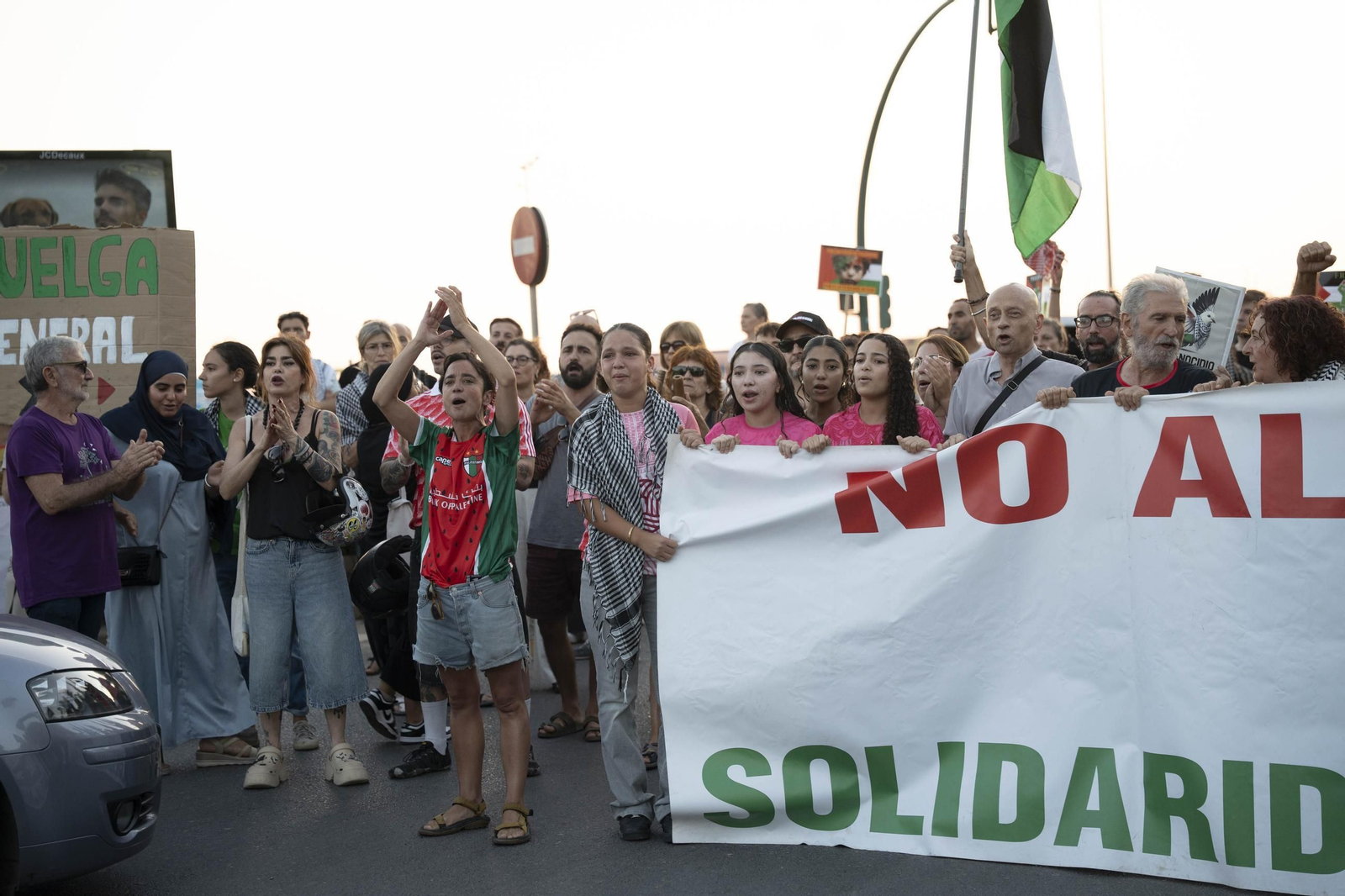 Manifestación convocada por la Plataforma Almería por Palestina