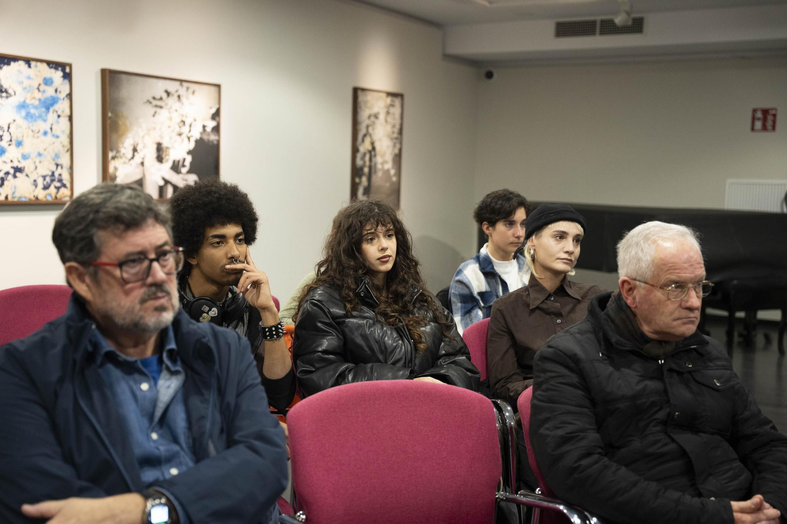 “Cuando las imágenes pierden su cuerpo”: Un diálogo entre Sema D’Acosta y Joan Fontcuberta sobre materia, memoria y la transformación posfotográfica