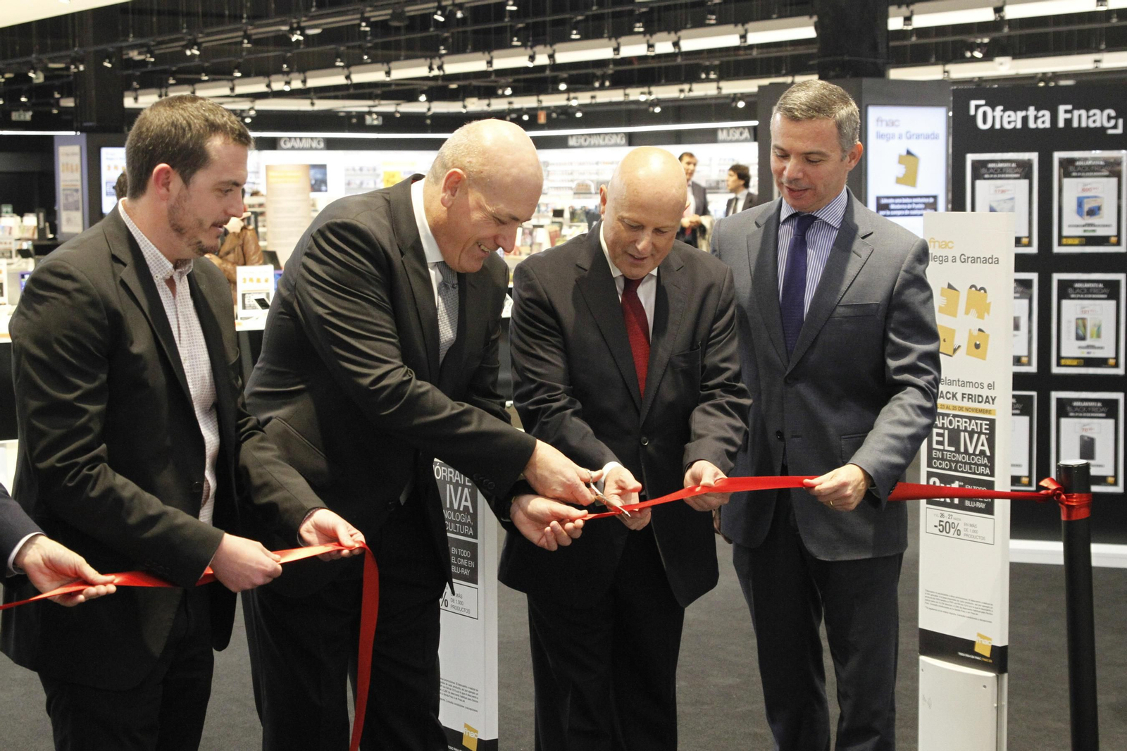 Fiesta en Granada por la apertura del Nevada