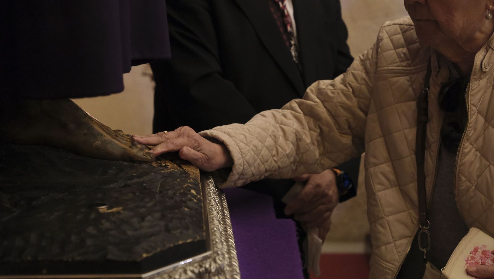 El besapiés del Cristo de Medinaceli en imágenes