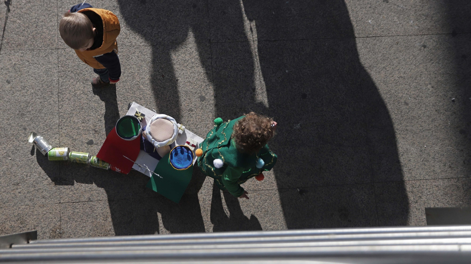 Imágenes del arrastre de latas en Algeciras