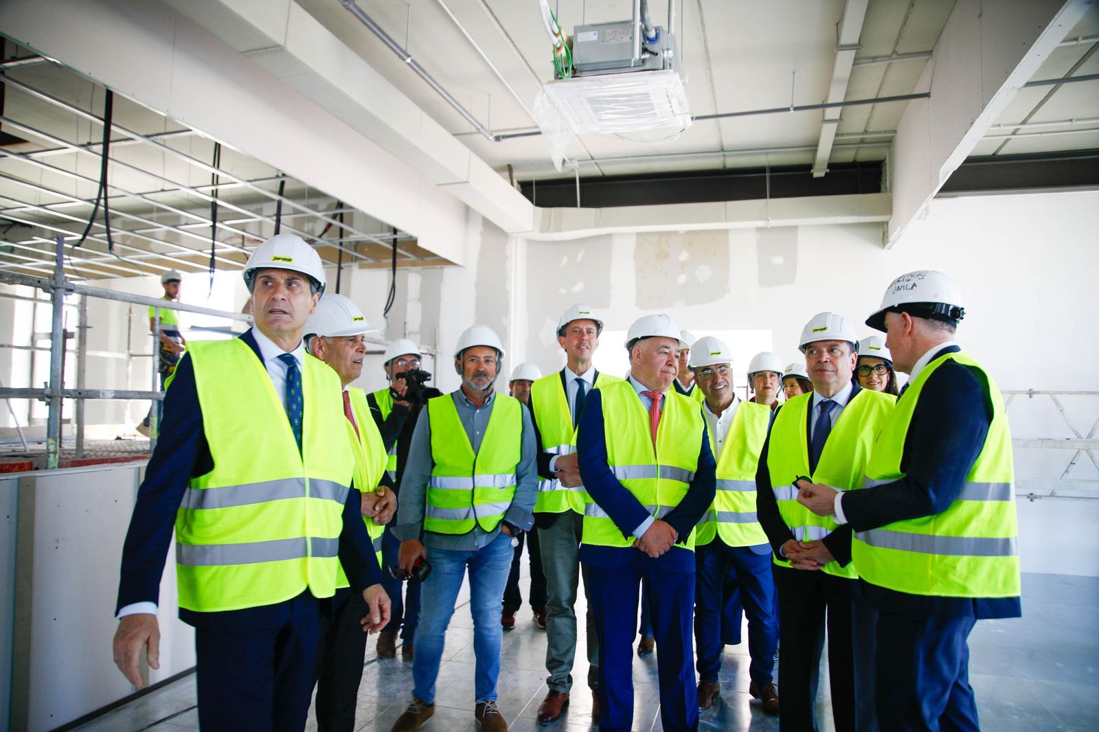 Luis Planas en una visita a la cooperativa Única