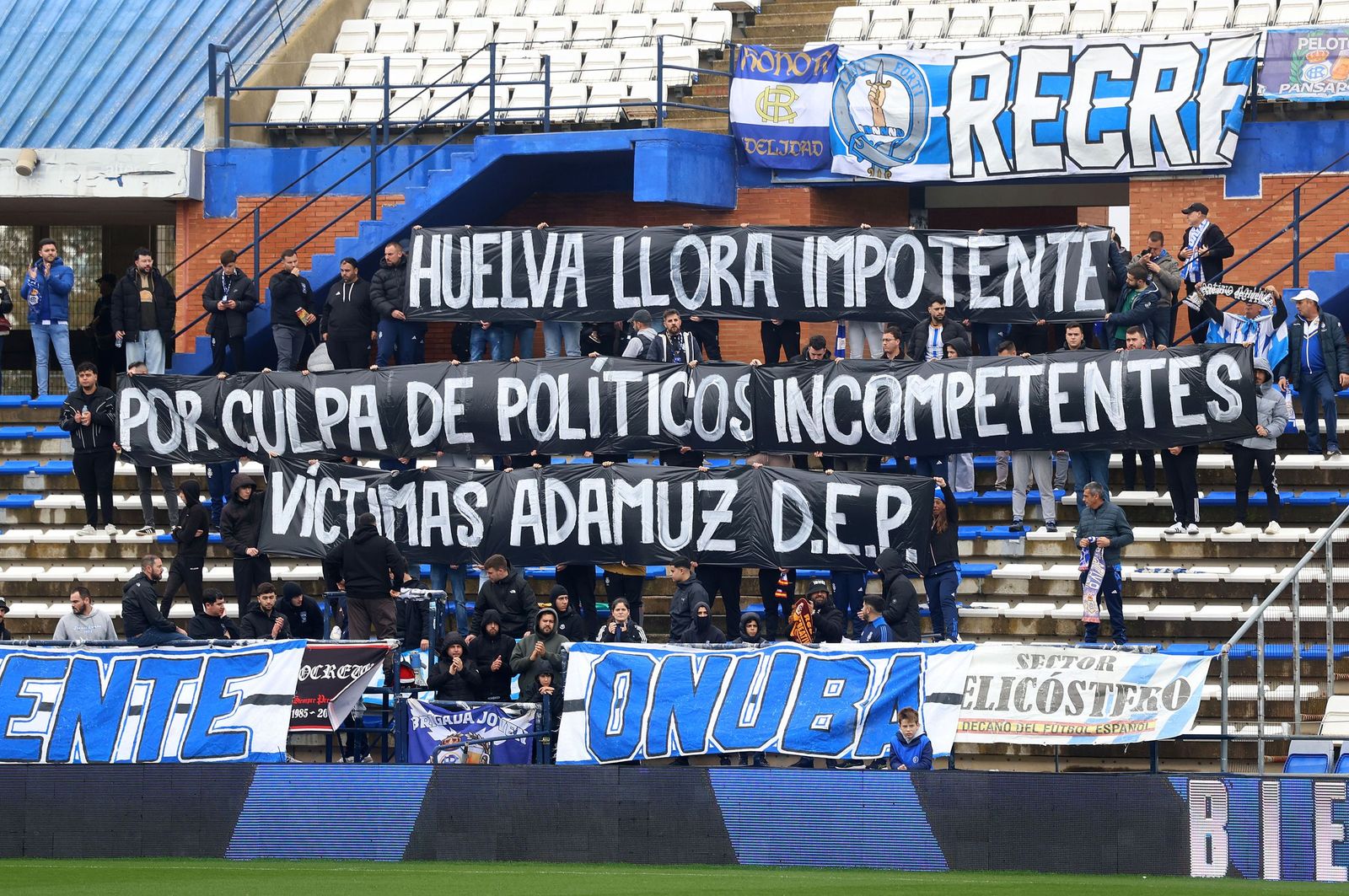 Búscate en las gradas del Nuevo Colombino durante el Recre-Almería B