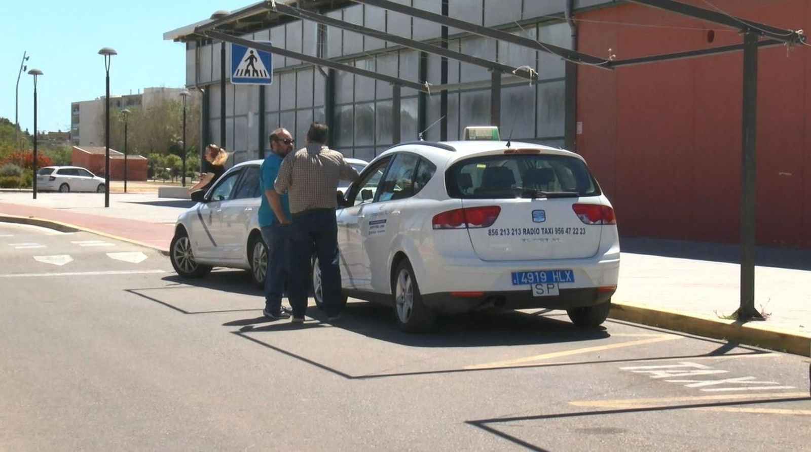 Parada de taxi de la estación de Renfe en Puerto Real