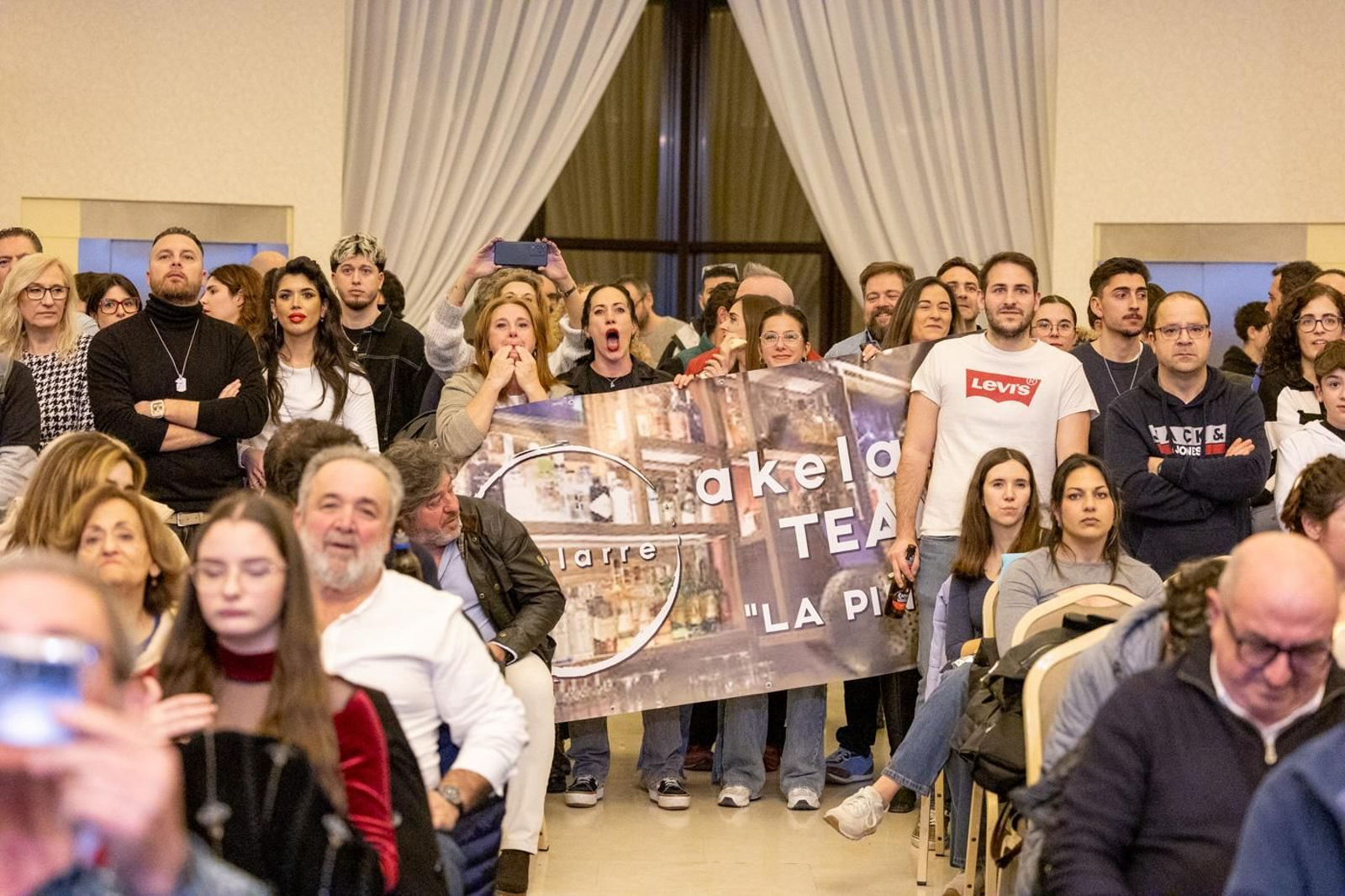 El boxeo solidario de la VI velada White Collar Boxing cautiva al público de Jaén