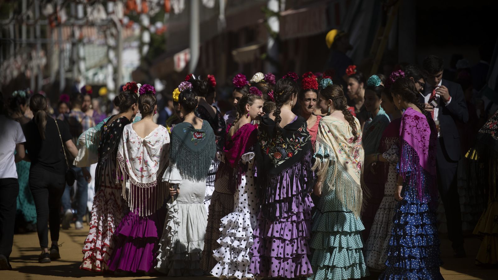 Las fotos del lunes de la Feria de abril  de Sevilla 2023