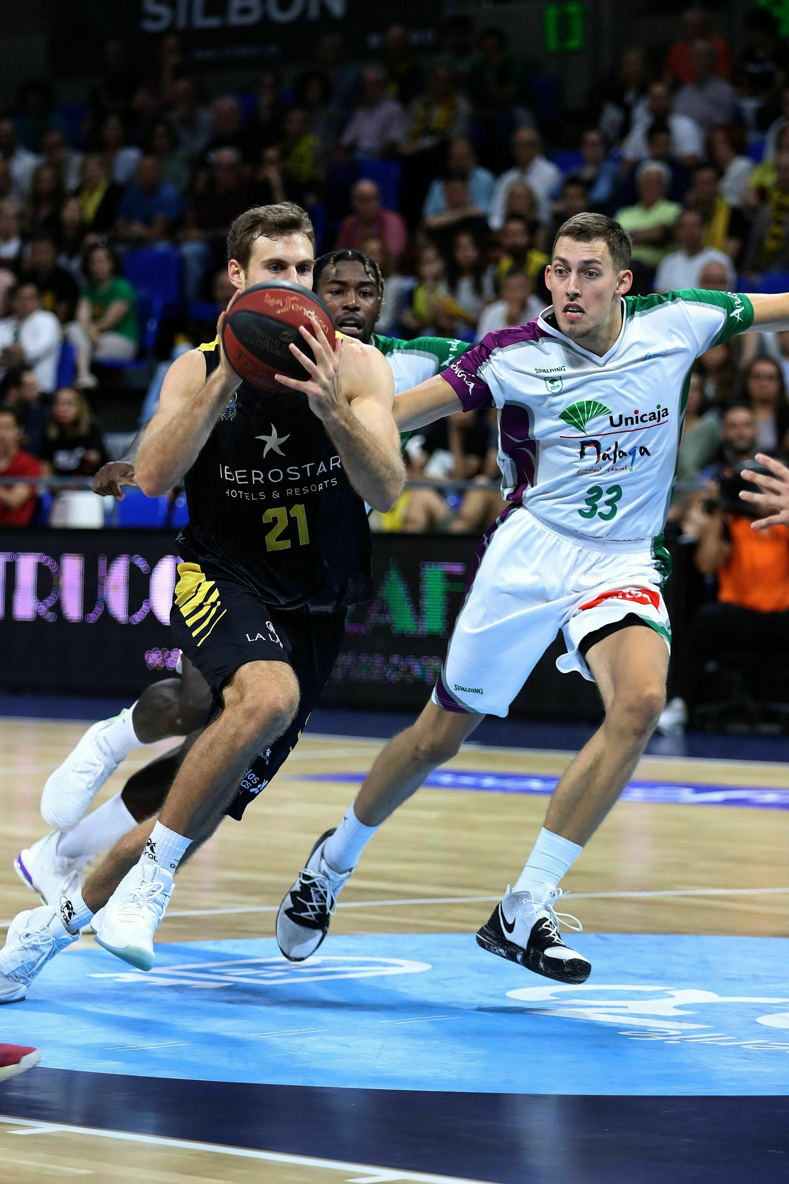 Las fotos del Iberostar Tenerife - Unicaja Baloncesto