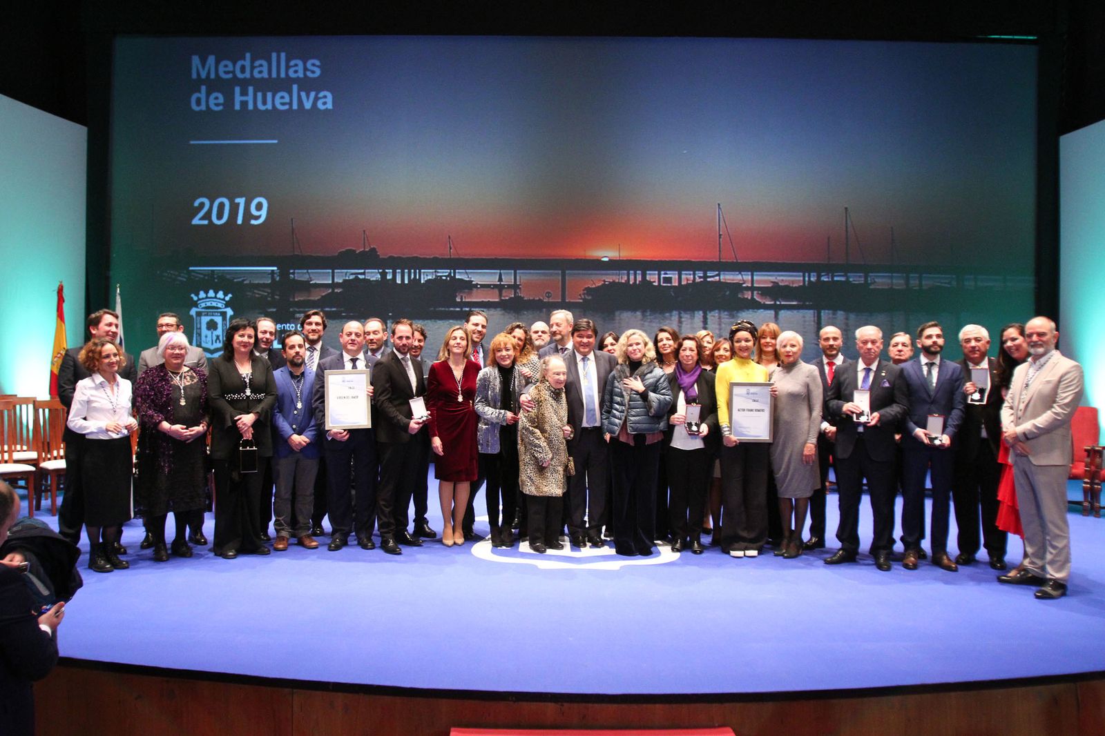 Imágenes de la entrega de las medallas de Huelva