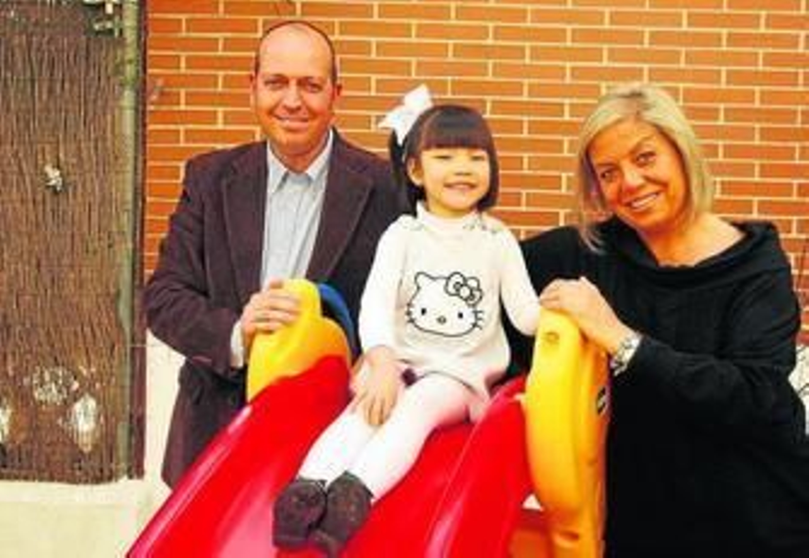 Auxiliadora, Javier y la pequeña Andrea, días atrás.