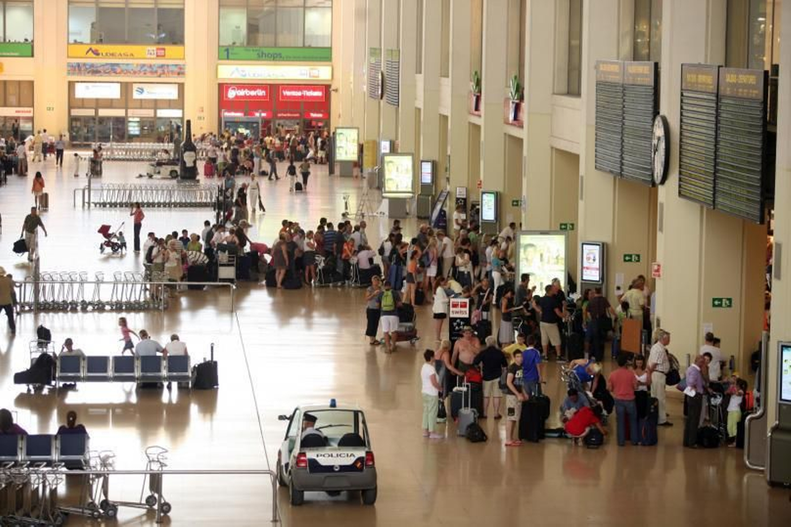 Las malas conexiones de la provincia con el aeropuerto de la Costa del Sol han motivado este proyecto.