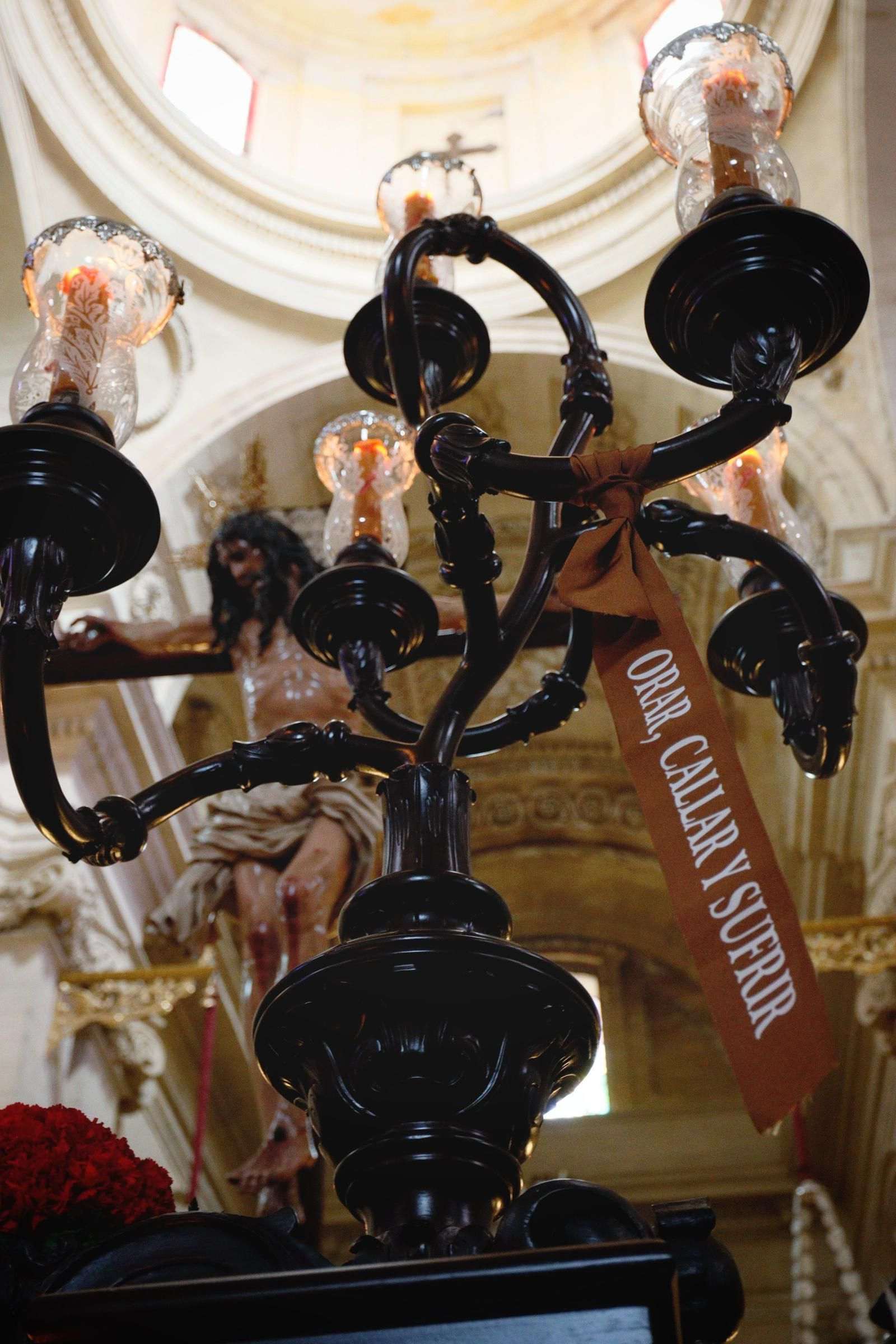 Imágenes de la salida del Perdón en la Semana Santa de Chiclana 2025