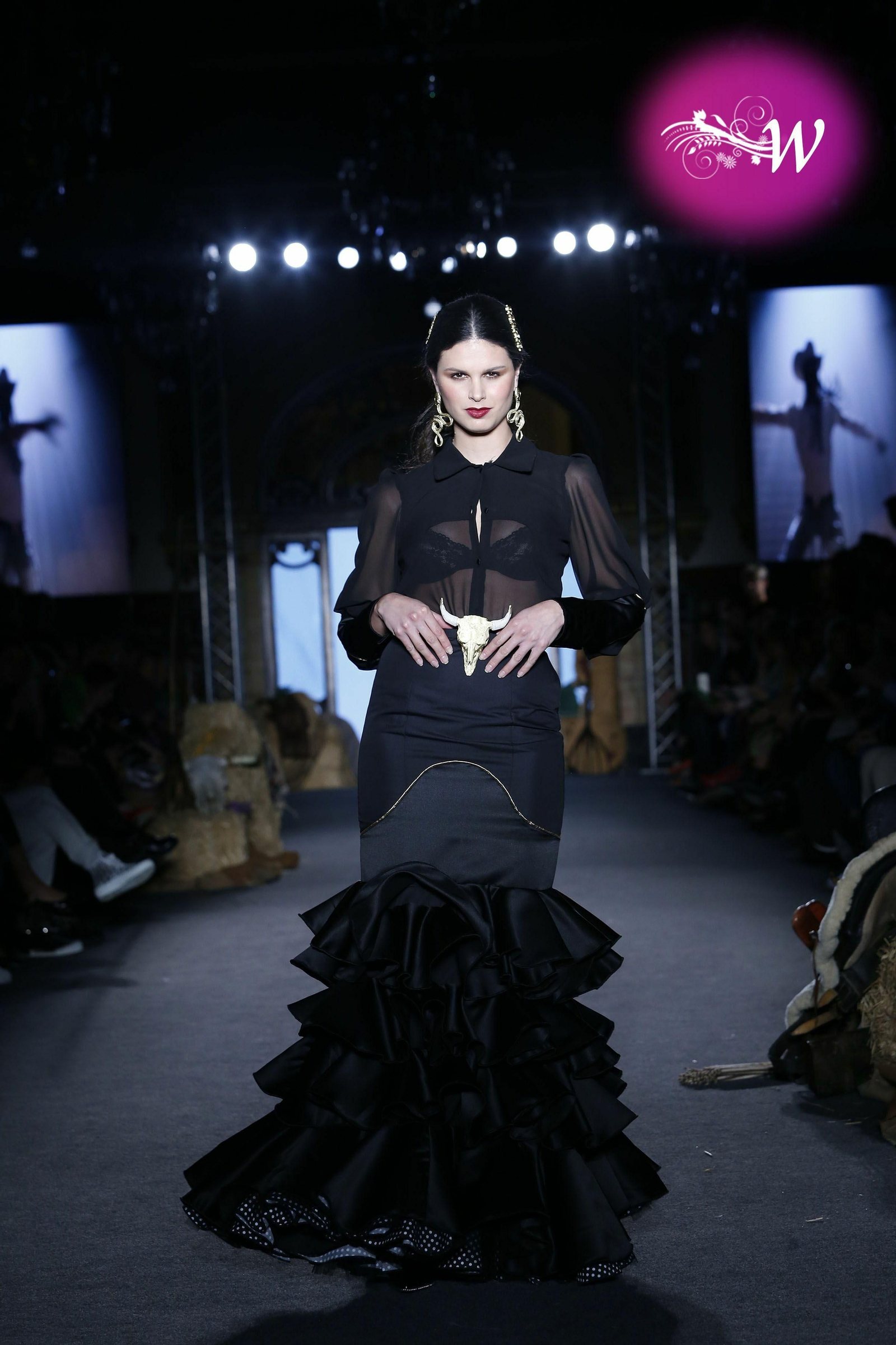 Javier Mojarro presenta su nueva colección en We Love Flamenco 2020, todas las fotos de su desfile