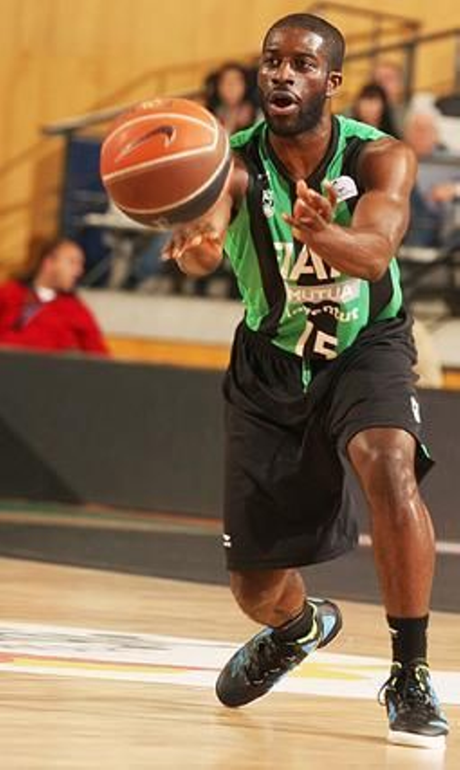 Encuentro entre el Joventut-Unicaja 

Foto: EFE / ACB