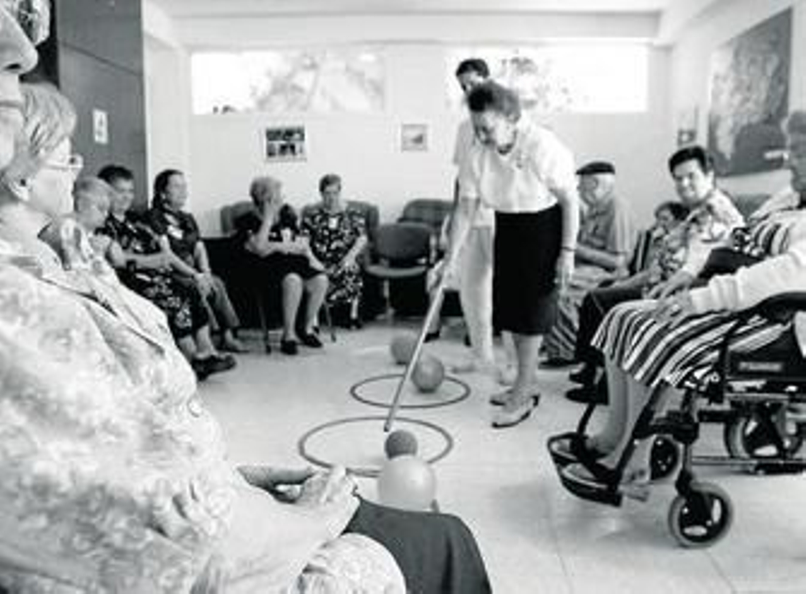 Ancianos en la residencia de Alzheimer Afa Vitae de San Fernando.