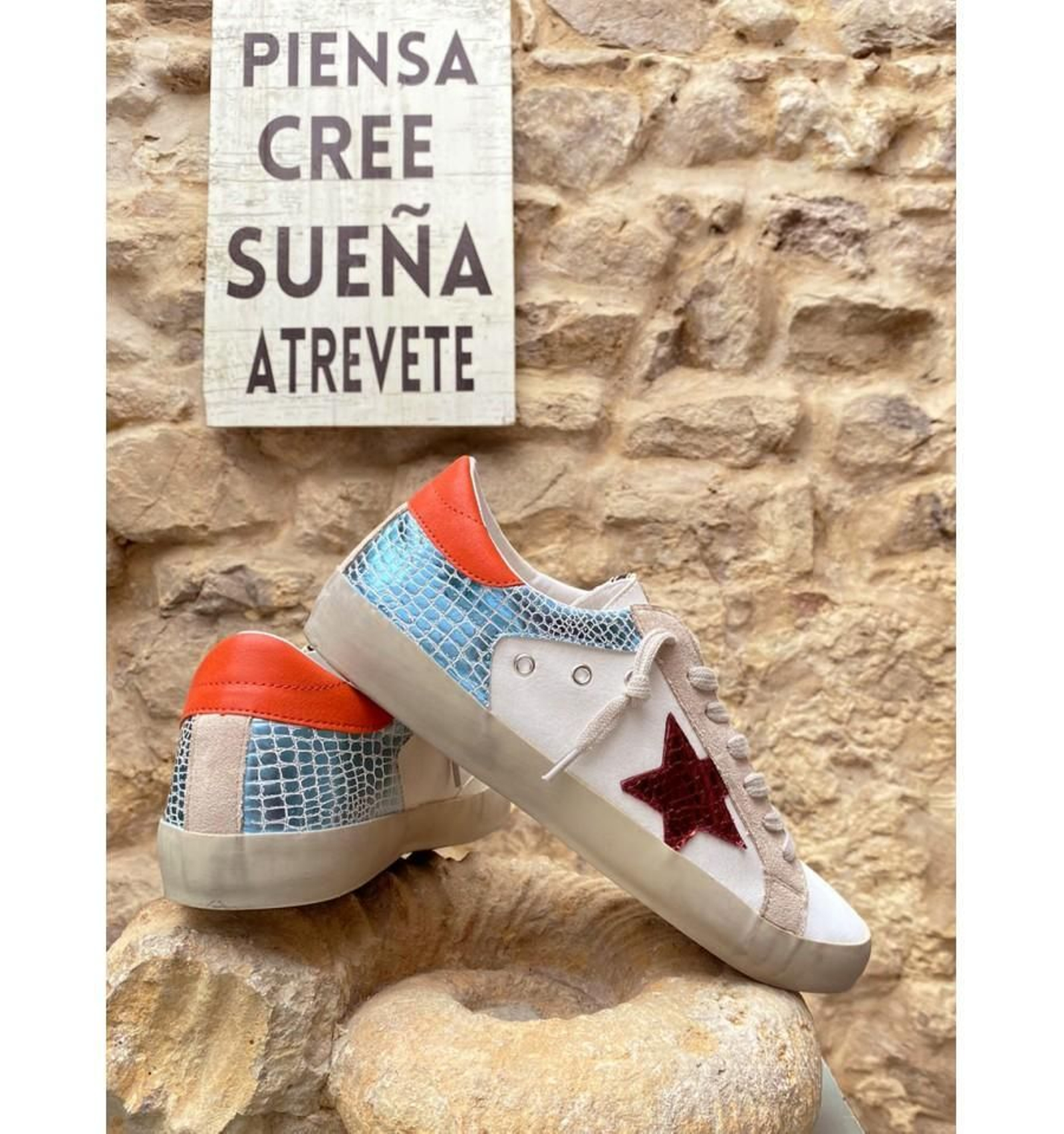 Las zapatillas de la estrella de Mariquita Tarsquilá.