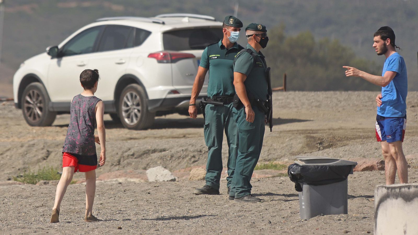 Operativo contra el narcotráfico en la playa de Sotogrande