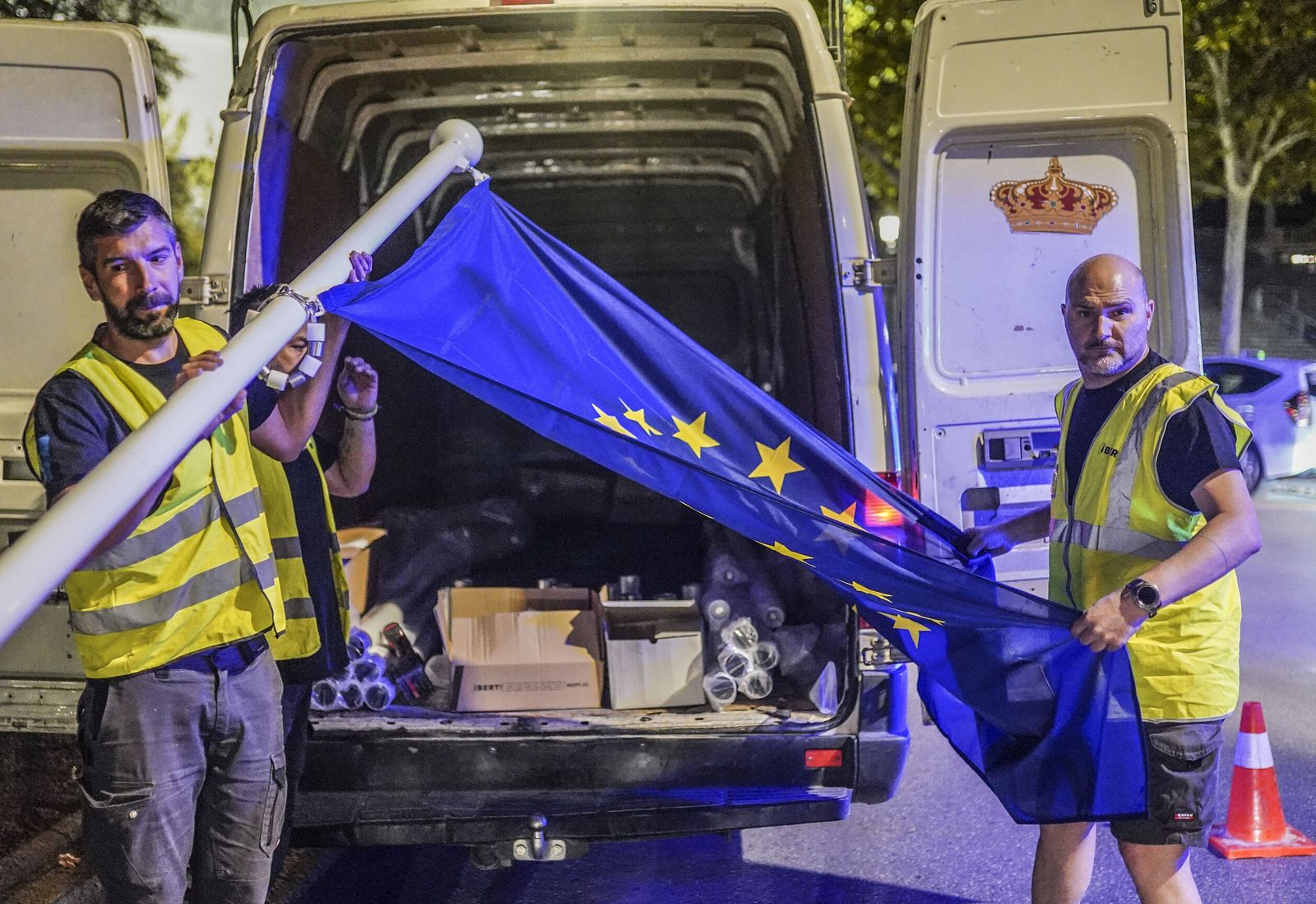 La bandera de la UE ya luce en Granada