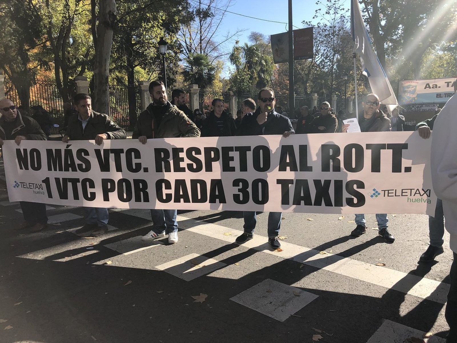 Representantes de Teletaxi en la manifestación de Madrid.
