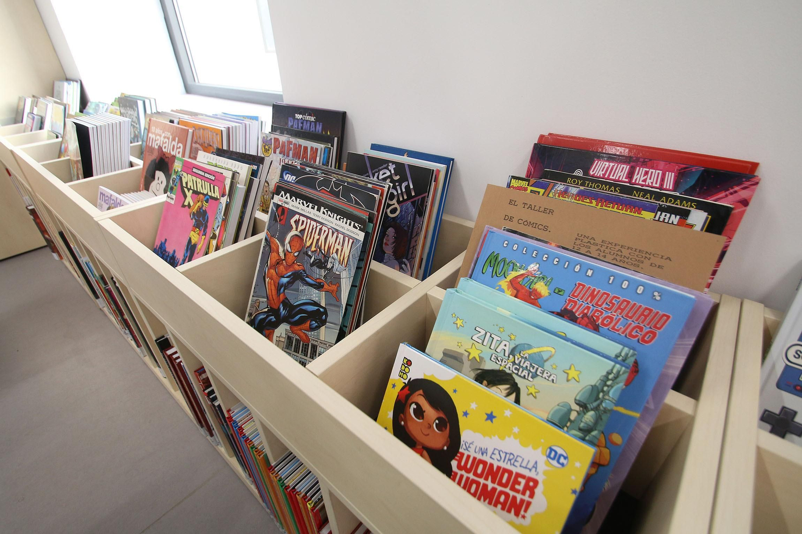 Fotogalería de la Biblioteca Central José María Artero