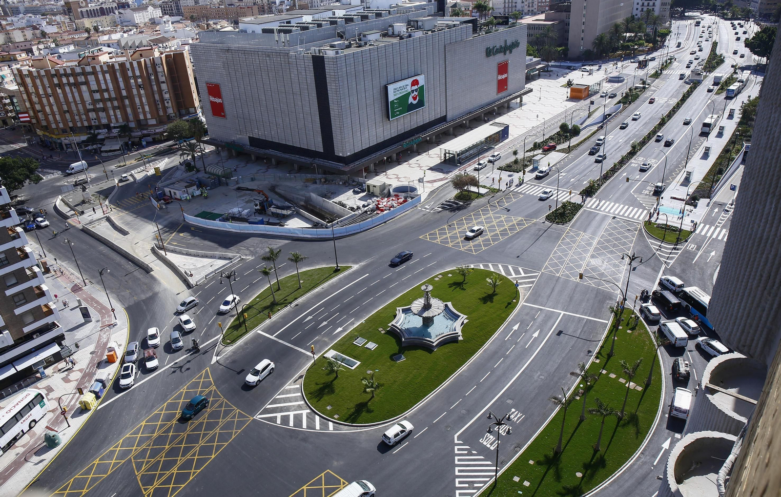 Fotos de la reinauguración de la avenida de Andalucía de Málaga, libre de obras 10 años después