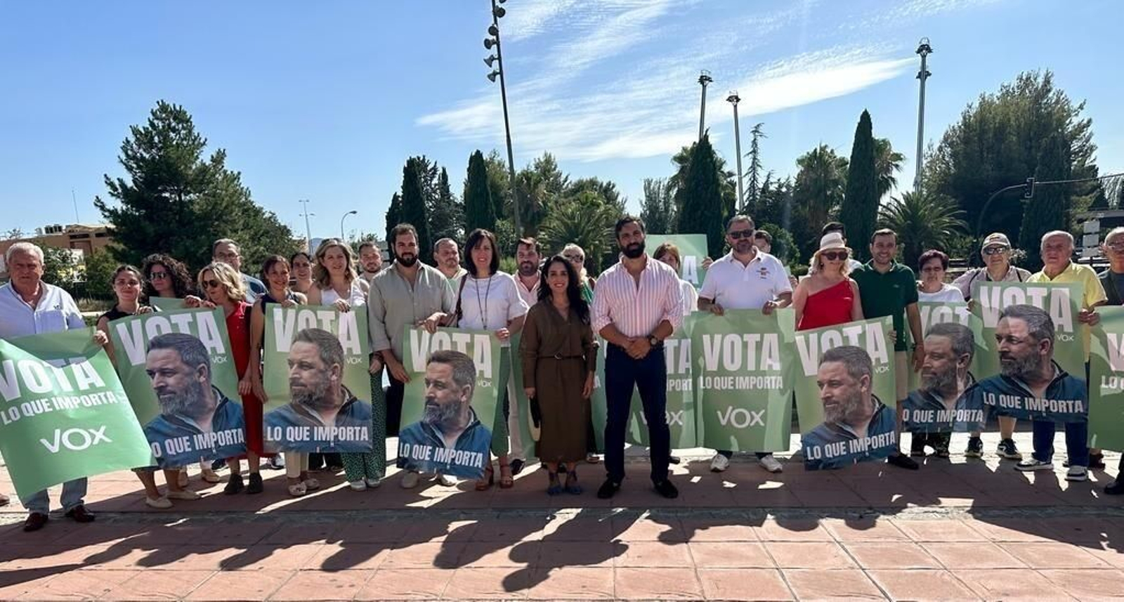 Jacobo González-Robatto inicia la campaña  del 23-J en Granada para “derrocar a Pedro  Sánchez y al sanchismo”
