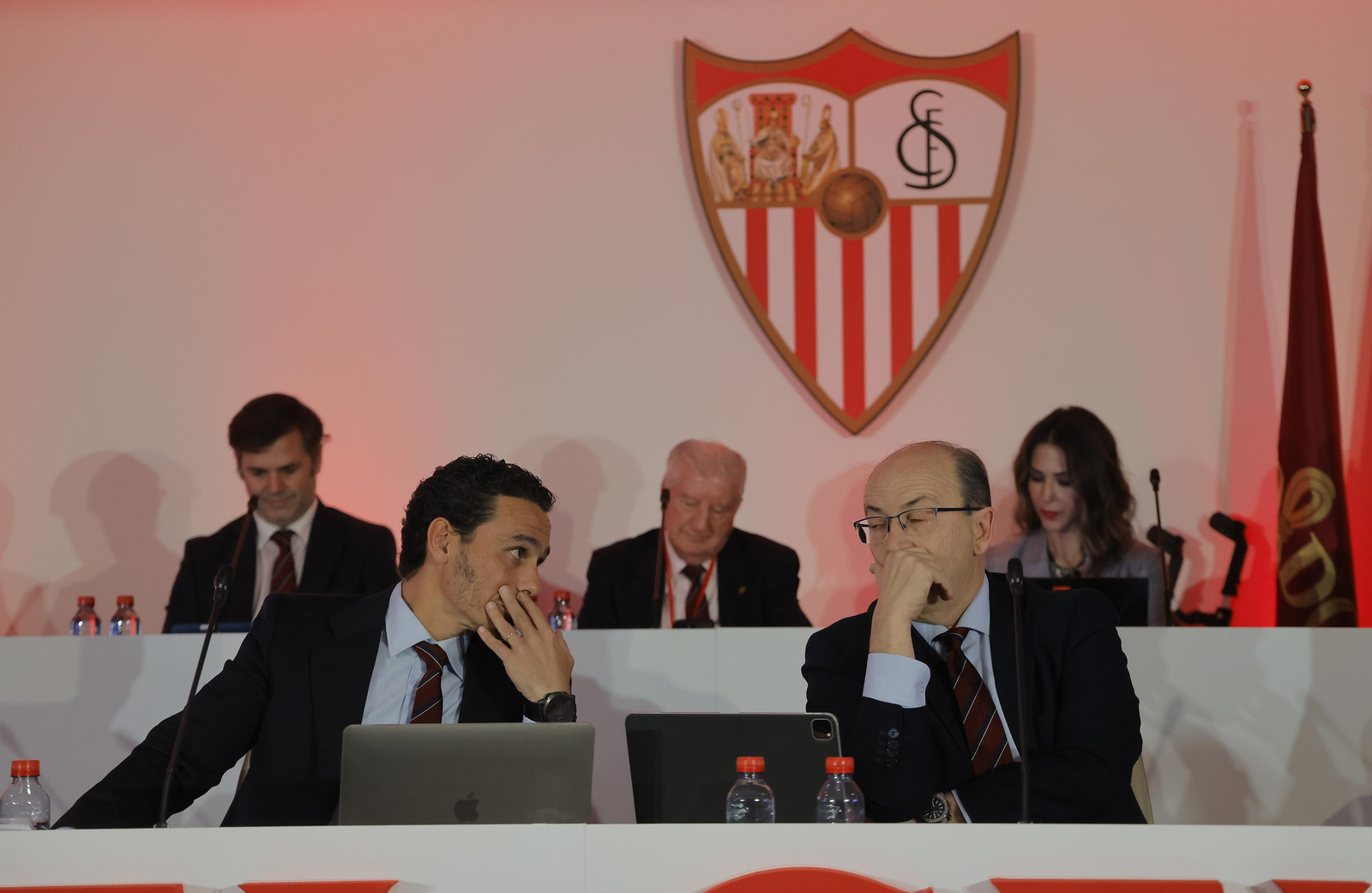 Las fotos de la Junta General de Accionistas del Sevilla fc