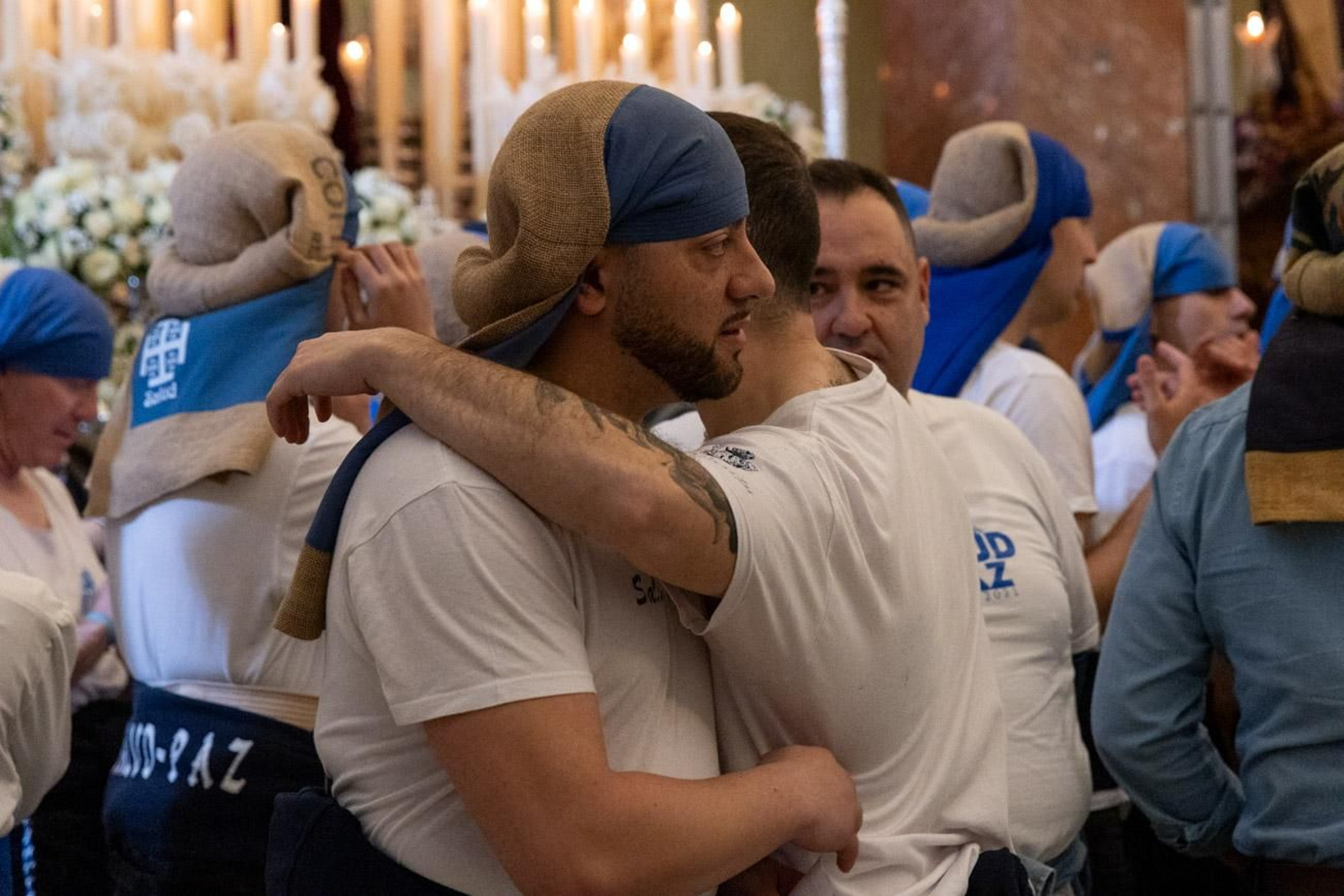 Los jiennenses se echan a la calle para presenciar la primera de las procesiones de la jornada: la Borriquilla (I)