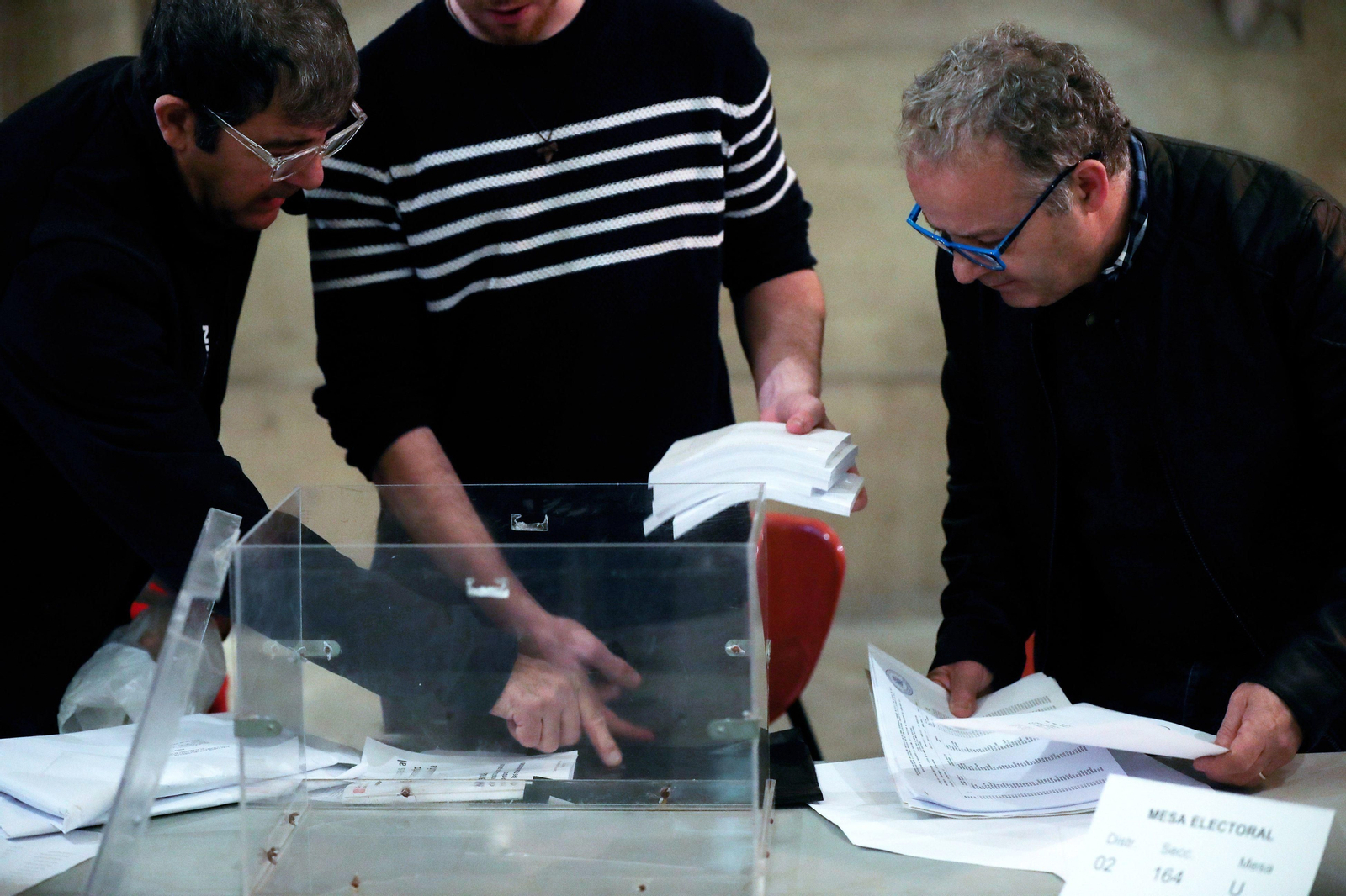 La jornada electoral en Cataluña, en imágenes