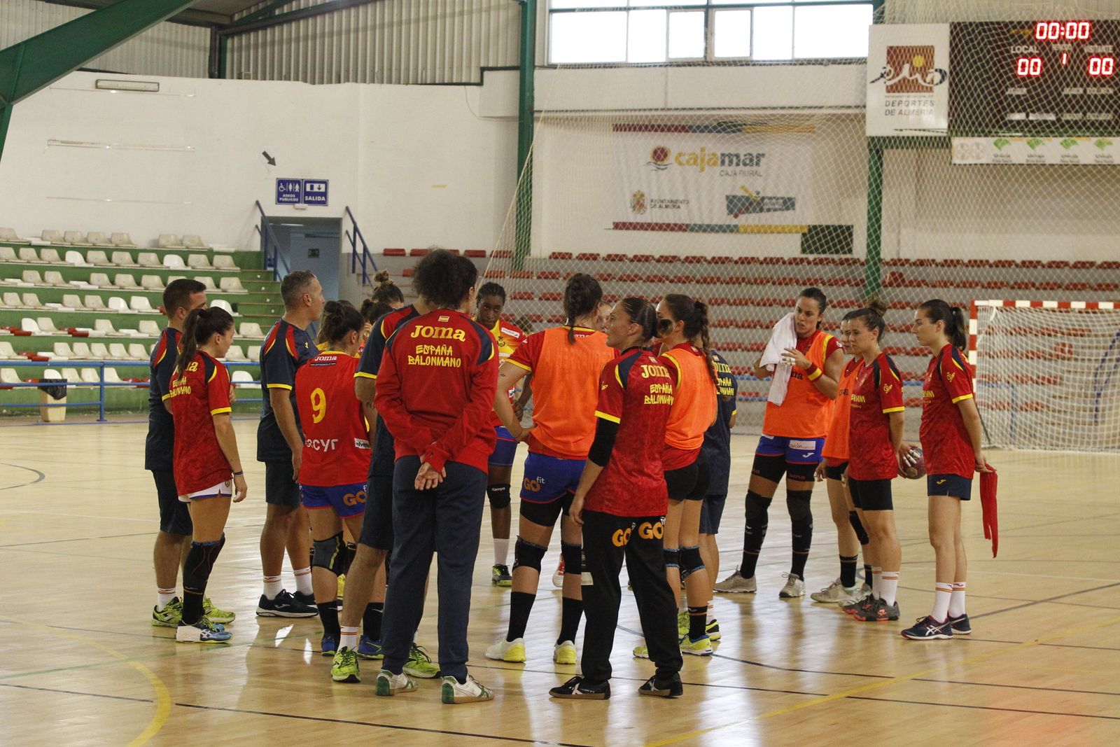 Fotogalería 'guerreras de balonmano'. Entrenamiento Selección Española