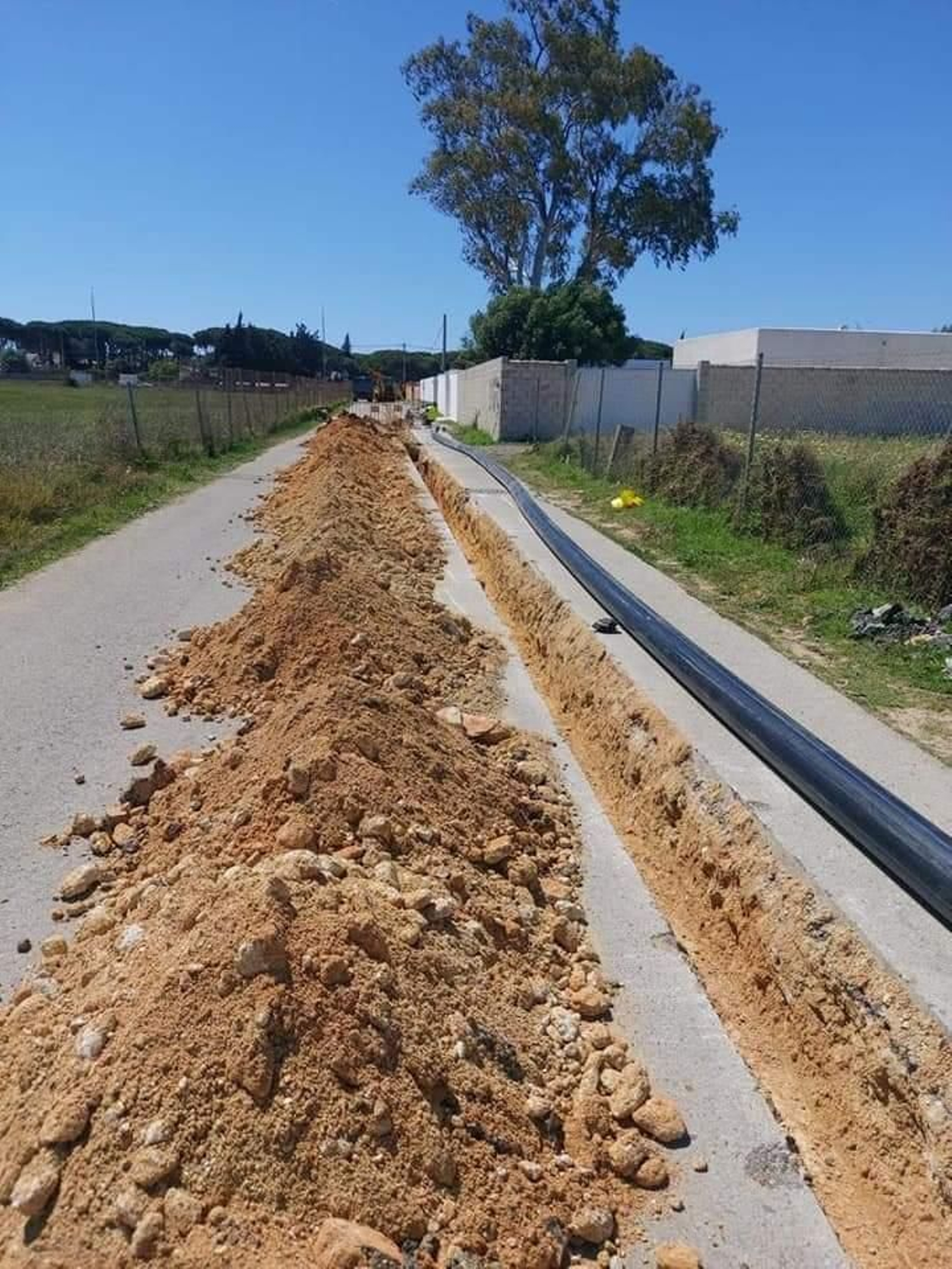 Los últimos trabajos permitirán el acceso al agua a un centenar de parcelas.