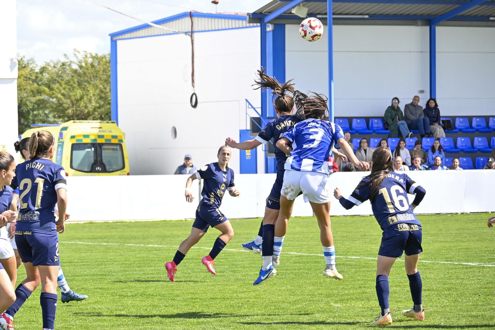 Imágenes del partido entre el Sporting de Huelva y el Alavés Fem