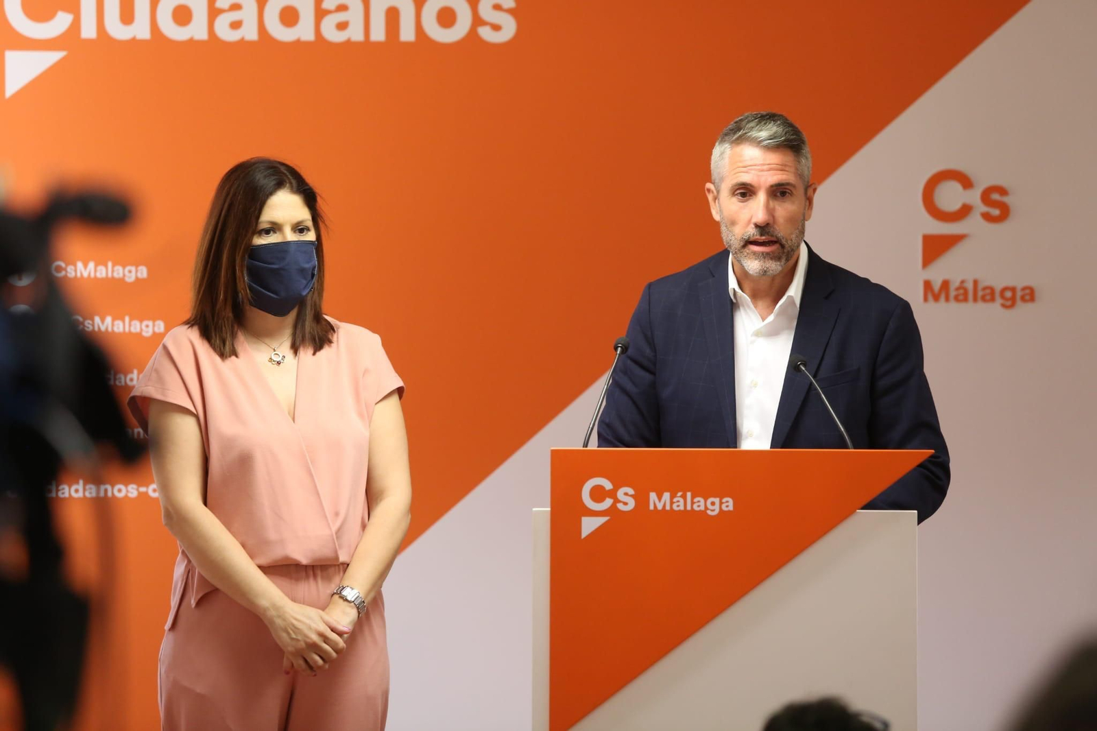 Noelia Losada y Juan Carlos Maldonado, en rueda de prensa. Noelia Losada y Juan Carlos Maldonado, en rueda de prensa.