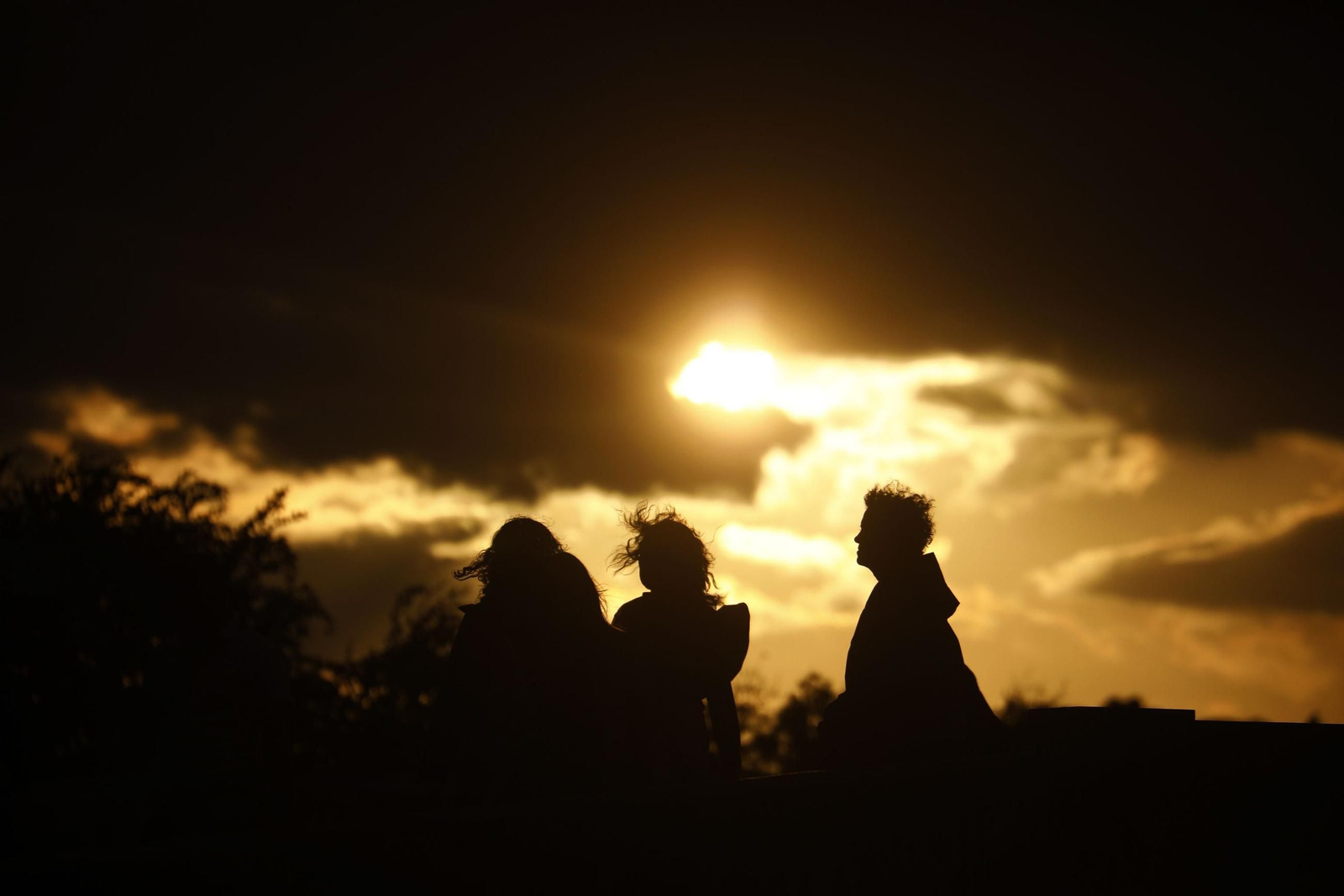 Una nubosa tarde de otoño en Córdoba, en imágenes