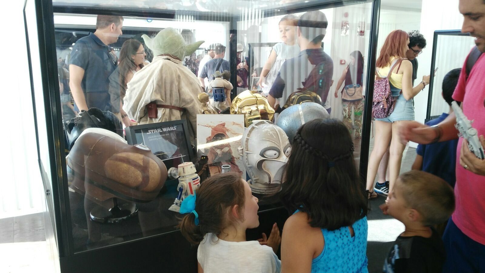 Este fin de semana habrá diversas actividades, como talleres de 'papercraft' o maquilladores, entre otros.