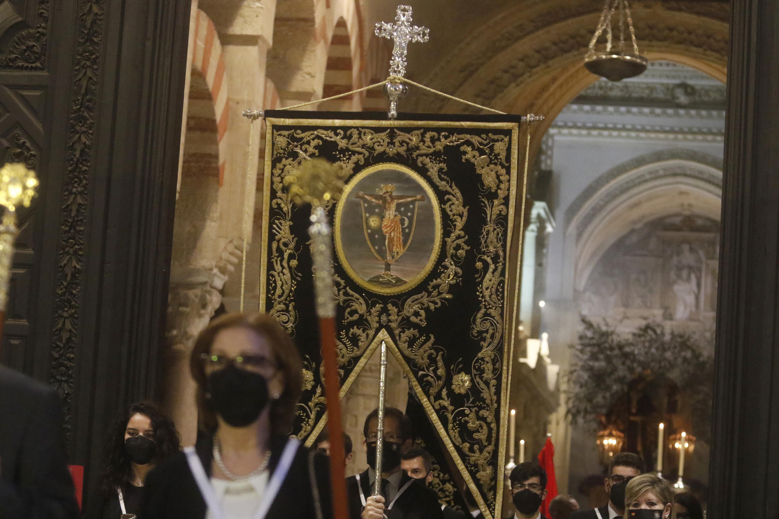 La salida extraordinaria del Señor de la Salud de Córdoba, en imágenes