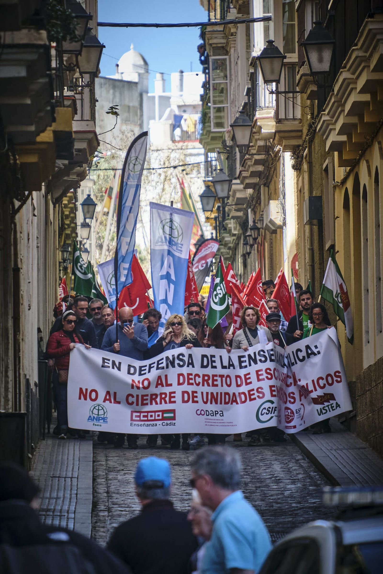 Manifestación contra la enseñanza concertada
