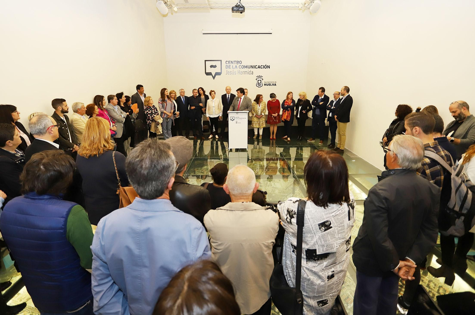 El Centro de Comunicación "Jesús Hermida" abre sus puertas, en imágenes