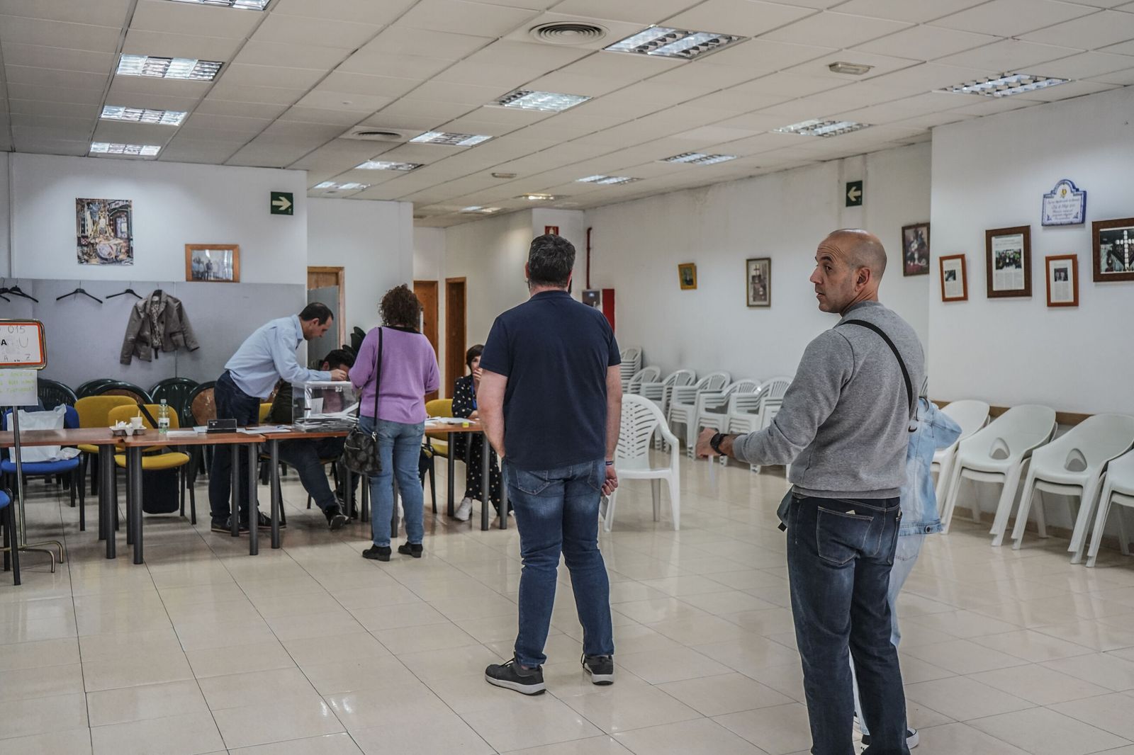 Fotos: así está votando Granada en el inicio de las elecciones municipales 2023