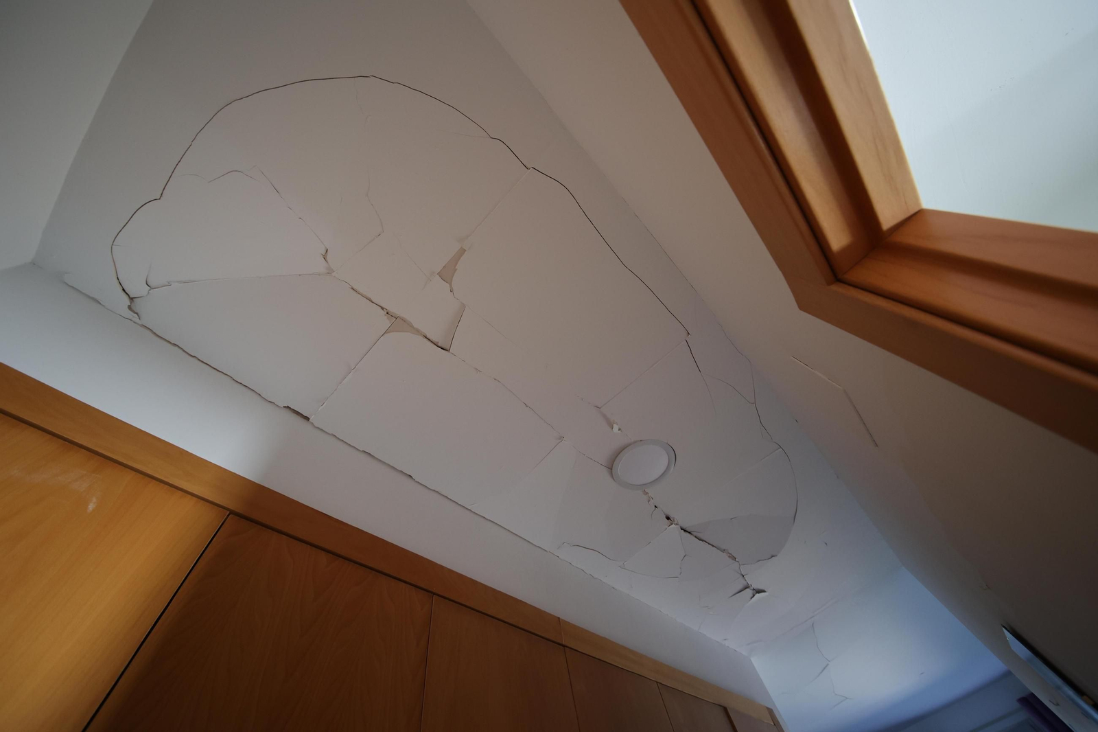 Así quedó la vivienda más afectada por la explosión de gas en Estella del Marqués