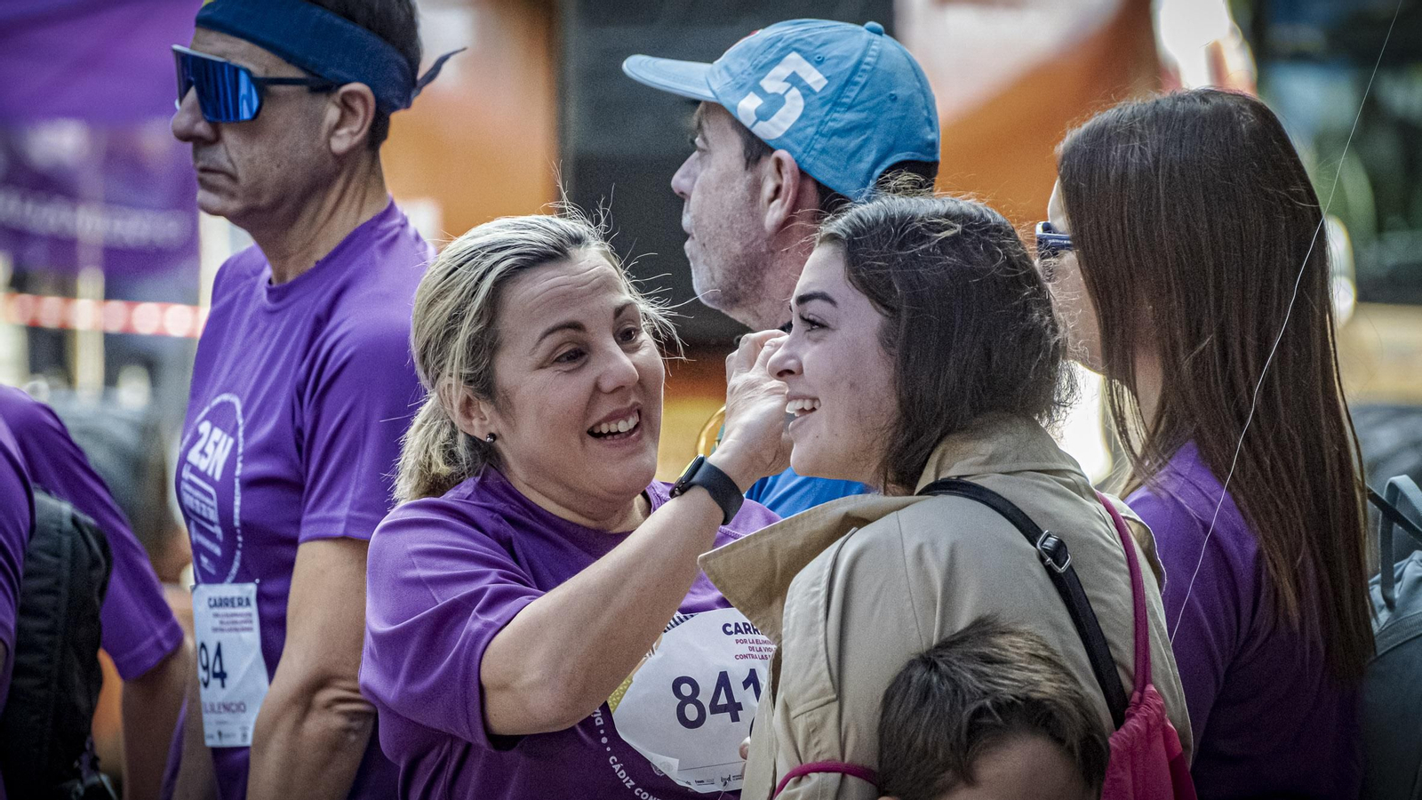 Búscate entre las imágenes de la III Carrera de Cádiz por la Eliminación de la Violencia contra las Mujeres