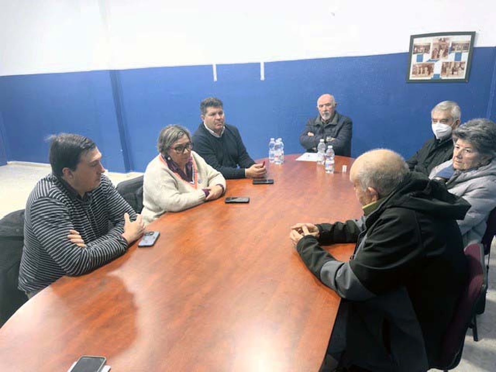 Mónica Rossi Palomar y Marcos García Núñez en la reunión con la Federación Local de Asociaciones Vecinales Onuba 2025.