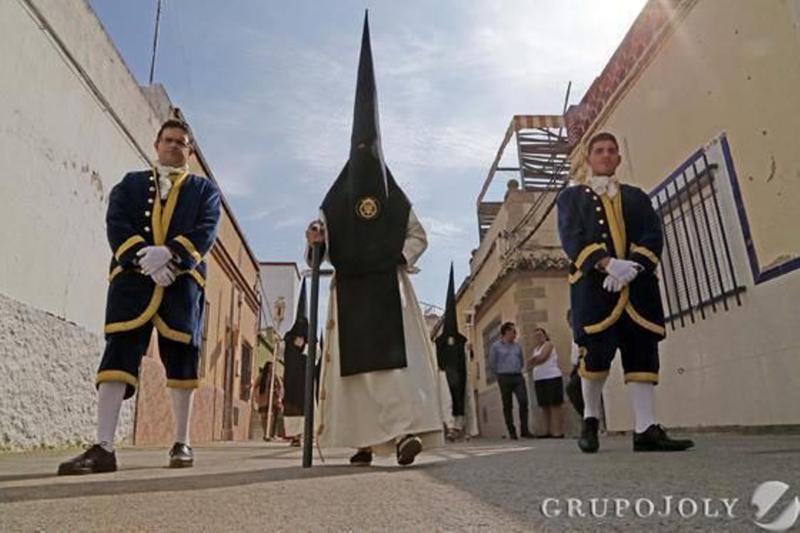 Foto: Pascual · Lobo· Aranda · Garcia y M. A. Gonzalez