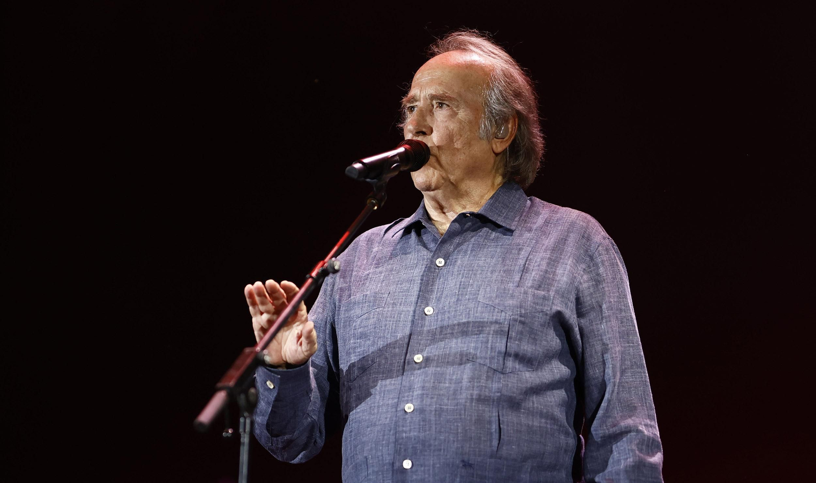 Las imágenes del concierto de Joan Manuel Serrat en Sevilla