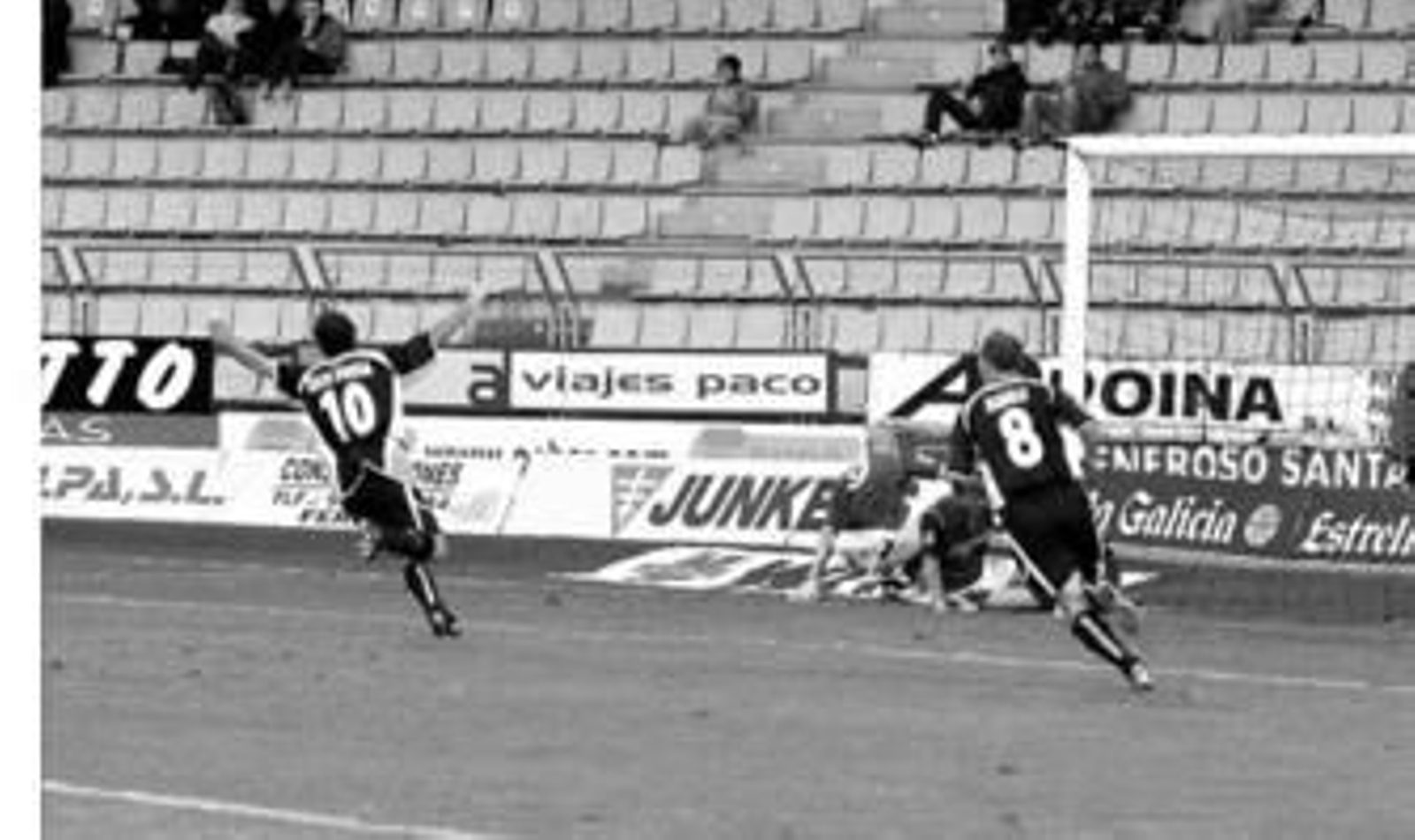 Asen celebra el gol cordobesista. Asen celebra el gol cordobesista.