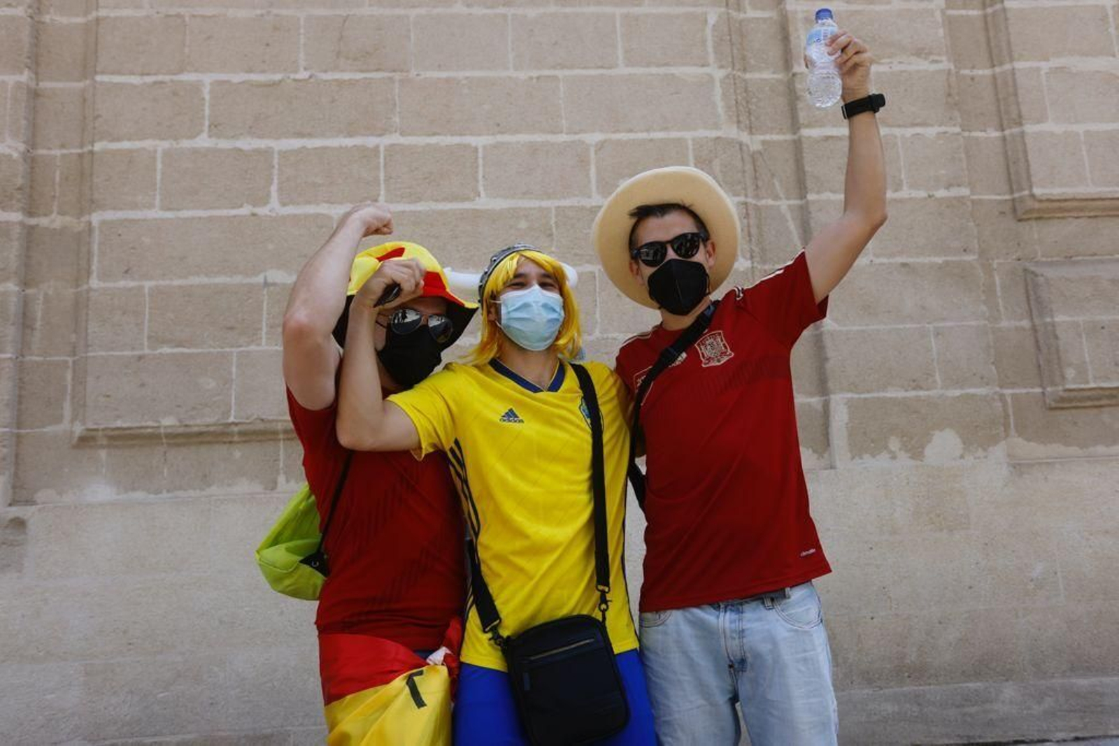 Eurocopa | Las imágenes de la convivencia entre España y Suecia en Sevilla