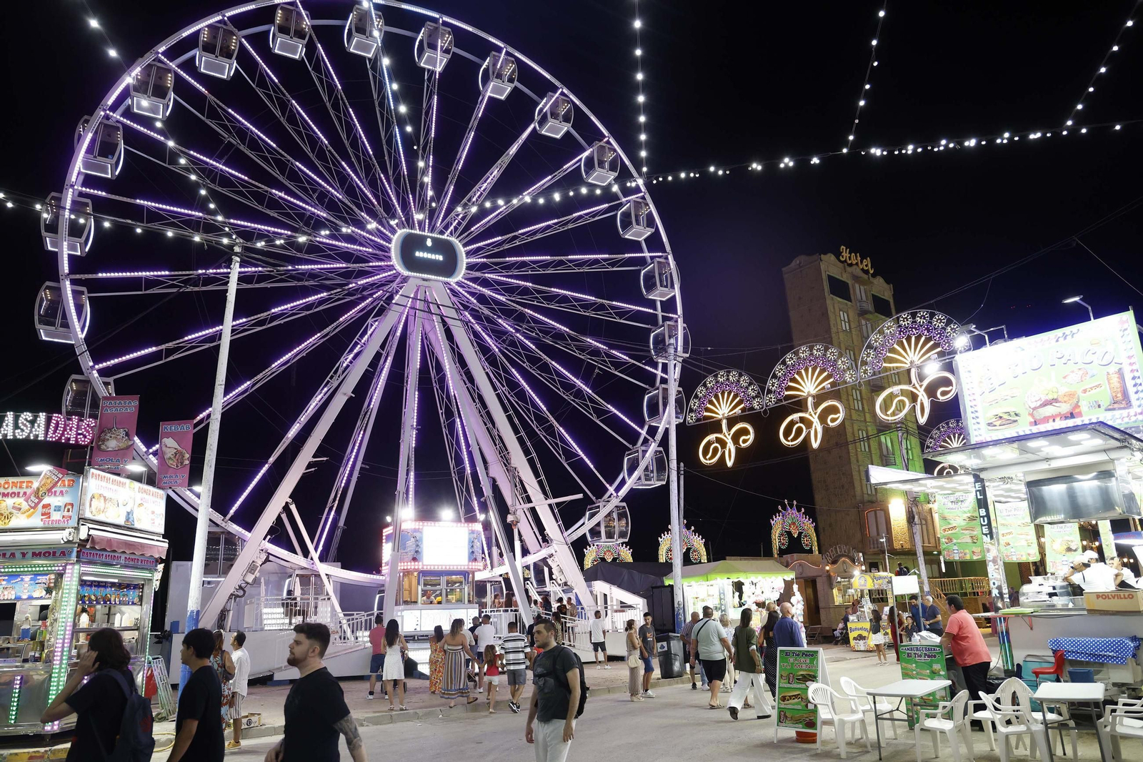 Búscate en las fotos del domingo de la Feria de La Línea